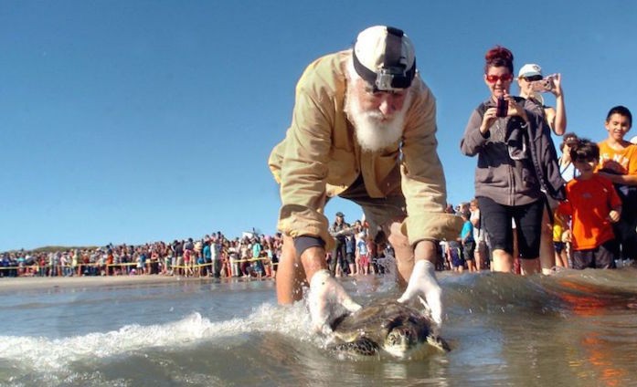 Community Celebrates Life of Oceanographer Tony Amos