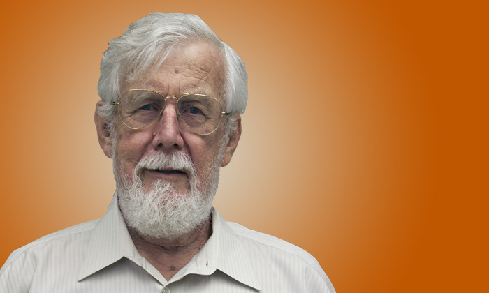 Astronomer David Lambert Named 2019 Distinguished Texas Scientist